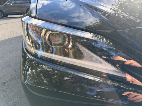 Used 2023 Lexus ES 350 F Sport w/ Accessory Package (Z2) FWD image 12