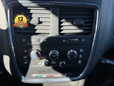 Used 2017 Dodge Grand Caravan SE image 71