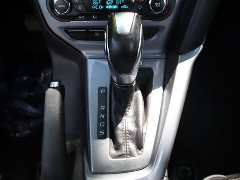 Used 2014 Ford Focus Titanium FWD image 35