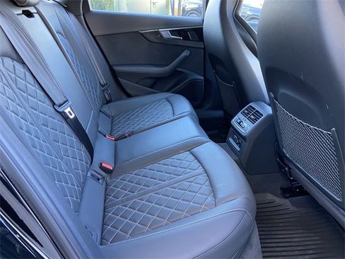 Used 2023 Audi S4 Premium Plus w/ Premium Plus Package image 34