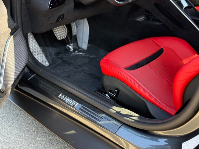 Used 2024 Ferrari Roma RWD image 18