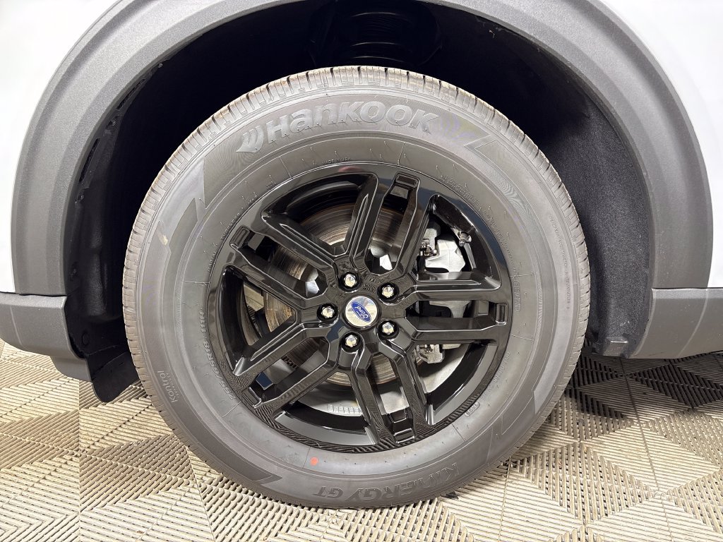 New 2026 Ford Explorer Active w/ Active Comfort Package RWD image 11