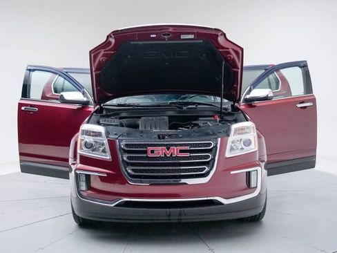 Used 2017 GMC Terrain SLT image 16