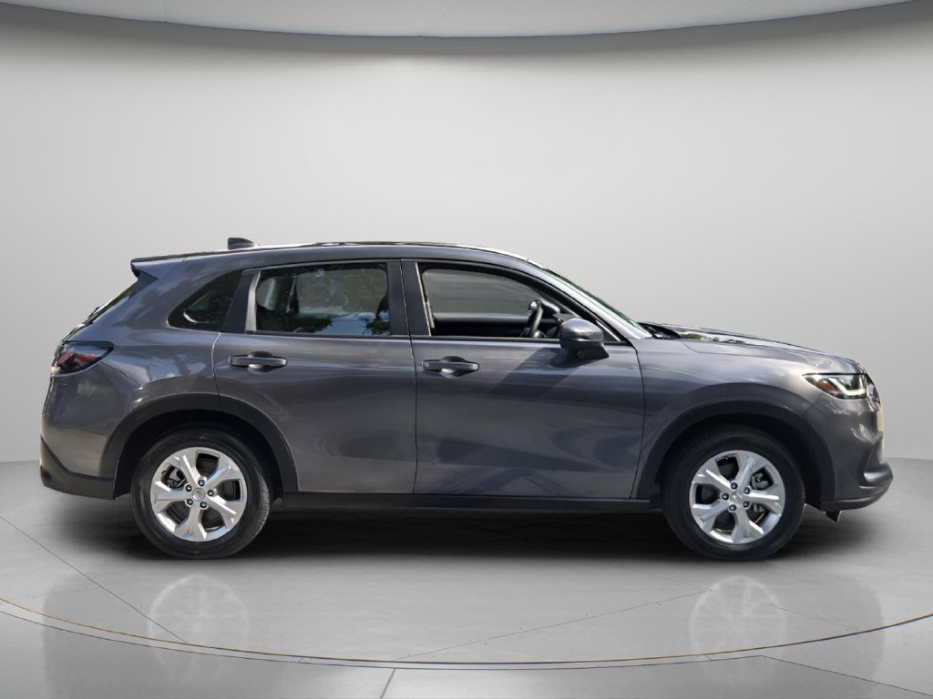 Used 2024 Honda HR-V LX image 3