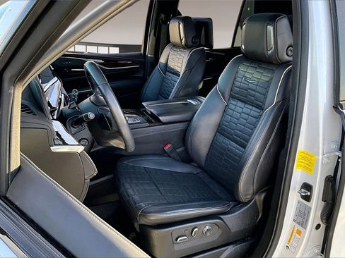 Used 2023 Cadillac Escalade Sport Platinum image 27