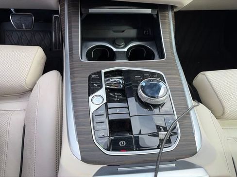 Used 2023 BMW X7 xDrive40i w/ Executive Package AWD/4WD image 9