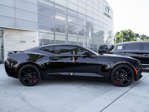 Used 2018 Chevrolet Camaro SS w/ Redline Edition RWD image 31