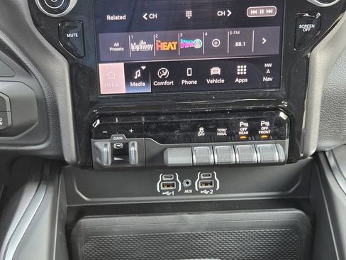 New 2026 RAM 2500 Big Horn AWD/4WD image 16