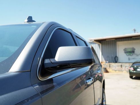 Used 2020 GMC Yukon SLT w/ Premium Edition image 16