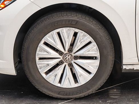 Used 2019 Volkswagen Jetta S w/ Driver Assistance Package image 11