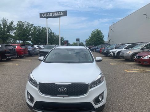 Used 2017 Kia Sorento EX AWD/4WD image 2