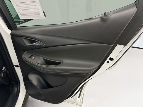 Used 2025 Buick Encore GX Preferred image 31