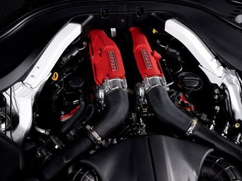 Certified 2025 Ferrari Roma Spider RWD image 16