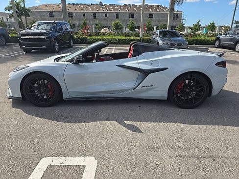 Used 2023 Chevrolet Corvette Z06 image 9