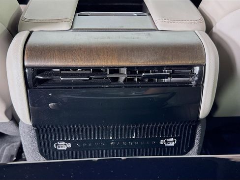 Used 2023 Jeep Grand Wagoneer 4WD image 28