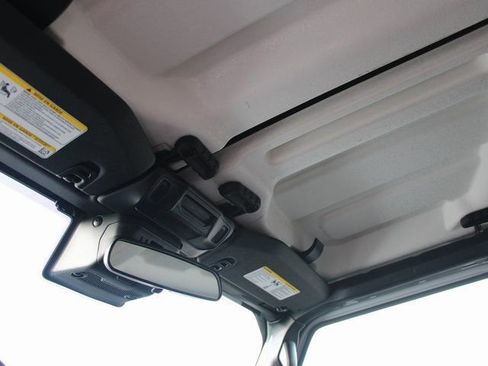 Used 2025 Jeep Wrangler Unlimited Rubicon image 17