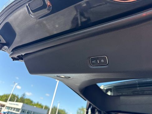 Used 2025 Ford Expedition Active AWD/4WD image 18