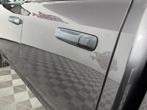 Used 2018 RAM 1500 Express AWD/4WD image 22