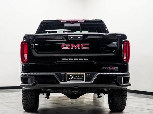 Used 2024 GMC Sierra 1500 AT4X image 12