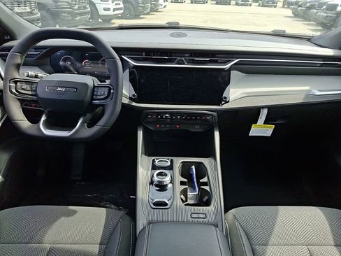 New 2026 Jeep Cherokee Laredo AWD/4WD image 11