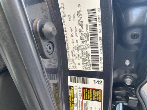 Certified 2023 Toyota Tacoma TRD Off-Road w/ Technology Package AWD/4WD image 33