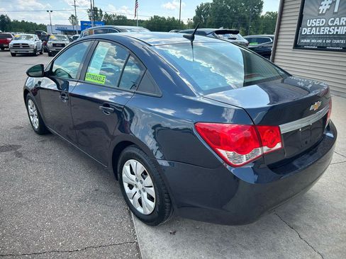 Used 2014 Chevrolet Cruze LS FWD image 7