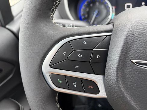 New 2026 Chrysler Pacifica Select AWD/4WD image 27