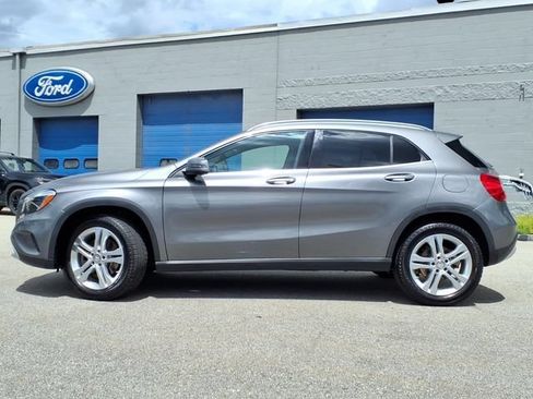Used 2017 Mercedes-Benz GLA 250 4MATIC image 2