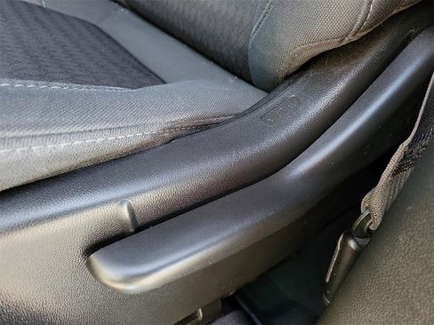 Used 2021 Chevrolet Silverado 2500 LT w/ Z71 Off-Road Package image 20