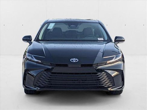 New 2025 Toyota Camry LE image 6