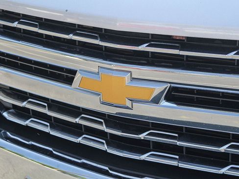 Used 2019 Chevrolet Silverado 1500 LTZ image 6