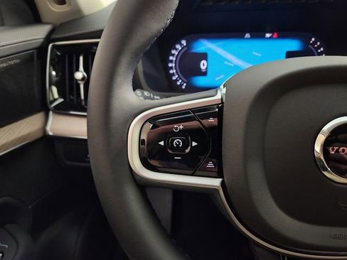 New 2026 Volvo XC90 B6 Plus w/ Protection Package Premier image 28