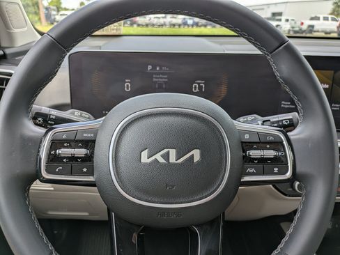 Certified 2024 Kia Sorento S AWD/4WD image 21