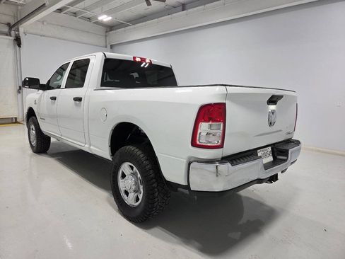 Used 2022 RAM 2500 Tradesman w/ Chrome Appearance Group AWD/4WD image 5