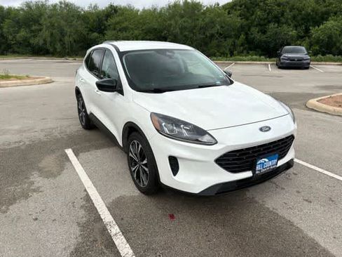 Used 2022 Ford Escape SE w/ SE Sport Appearance Package FWD image 7