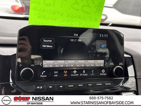 Certified 2024 Nissan Pathfinder SL w/ Black Appearance Package image 27