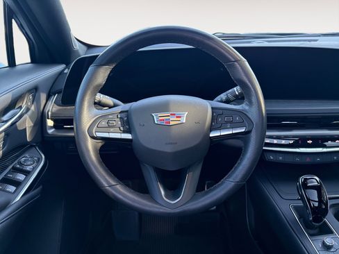 Used 2024 Cadillac XT4 Sport image 14