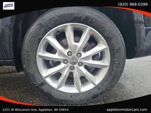 Used 2015 Jeep Cherokee Limited w/ Luxury Group image 39