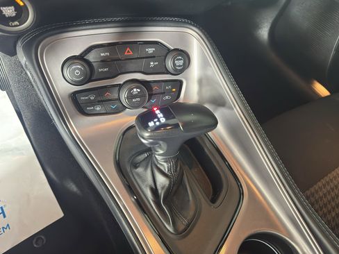 Used 2023 Dodge Challenger SXT RWD image 25