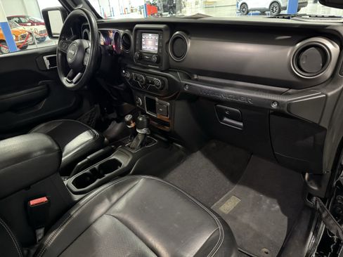 Used 2021 Jeep Wrangler Unlimited Sport image 35
