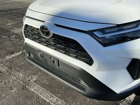 Used 2024 Toyota RAV4 LE image 12