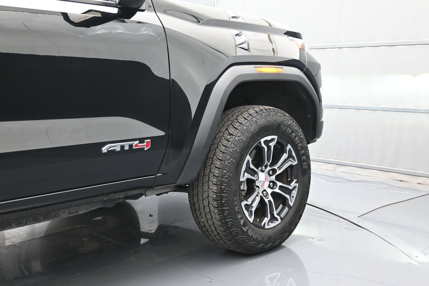 Used 2024 GMC Canyon AT4 w/ Technology Package AWD/4WD image 46