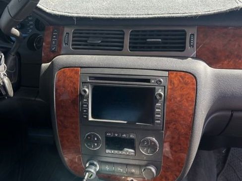 Used 2007 Chevrolet Avalanche LT w/ LT Preferred Equipment Group AWD/4WD image 13