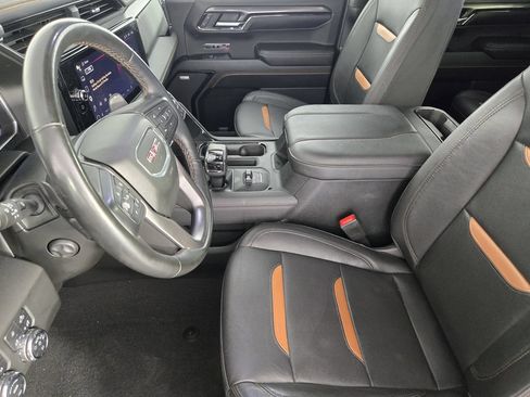 Used 2023 GMC Sierra 1500 AT4 w/ Technology Package AWD/4WD image 14