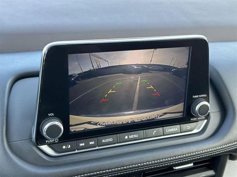 Used 2023 Nissan Rogue SV image 18