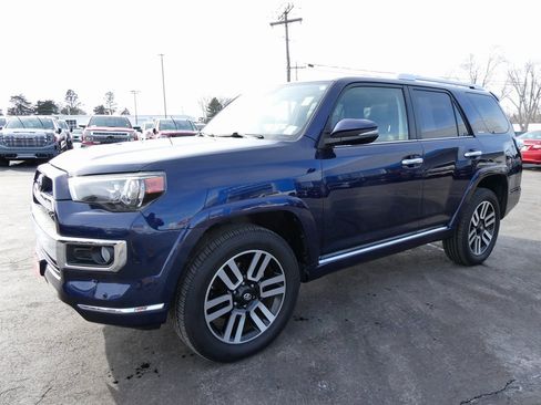 Used 2017 Toyota 4Runner TRD Off-Road Premium image 8