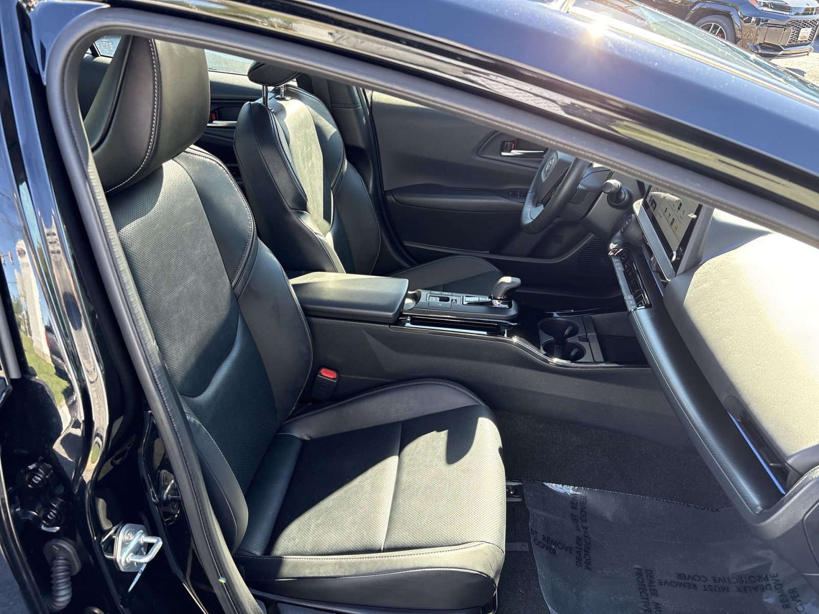 Used 2025 Toyota Prius AWD image 26