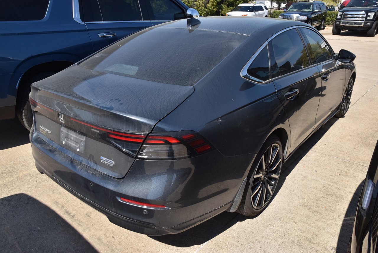 Used 2023 Honda Accord Touring image 5
