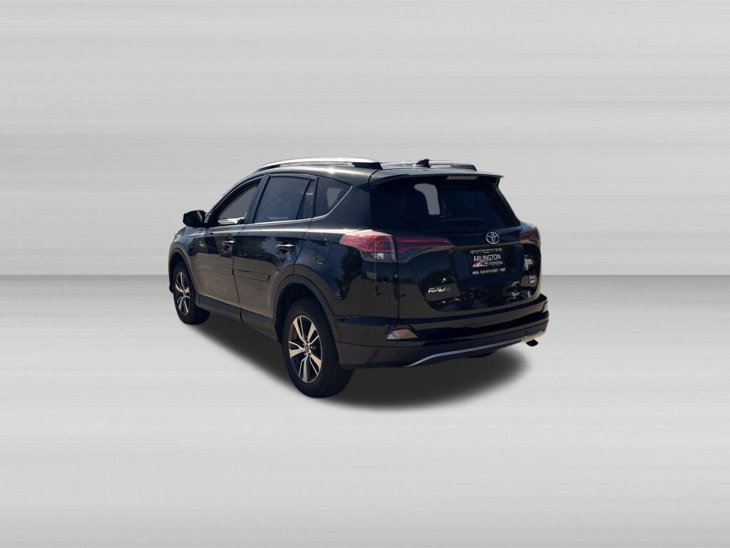 Used 2018 Toyota RAV4 XLE AWD/4WD image 6