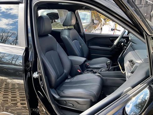 Used 2025 Subaru Forester Limited image 9